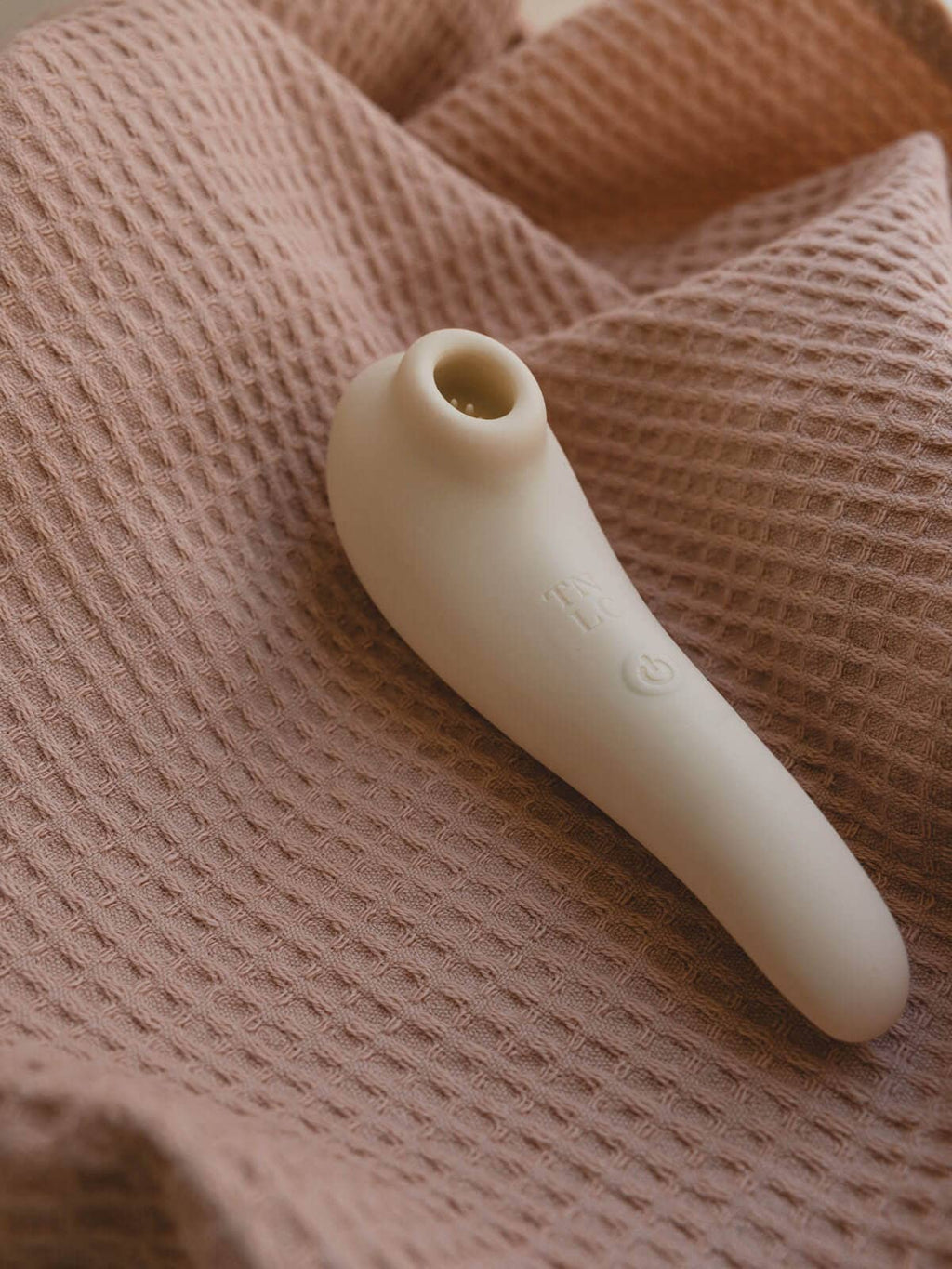Jasmine - Elegant Clitoral Sucking Vibrator